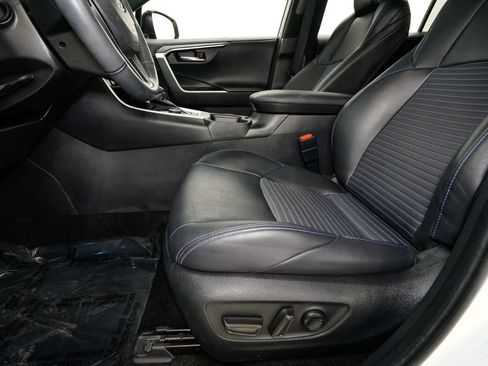 Used 2022 Toyota RAV4 XSE image 10