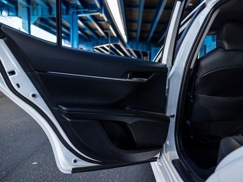 Used 2024 Toyota Camry SE image 27