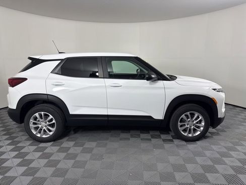 New 2026 Chevrolet TrailBlazer LS image 3