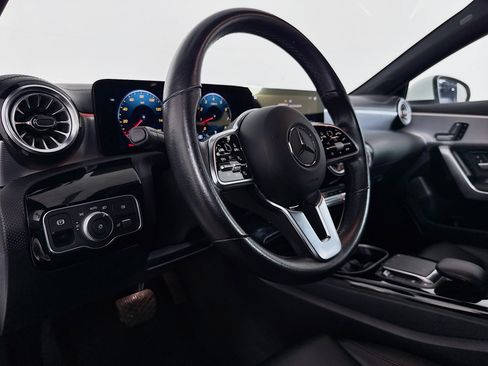 Used 2023 Mercedes-Benz CLA 250 w/ Premium Package image 21