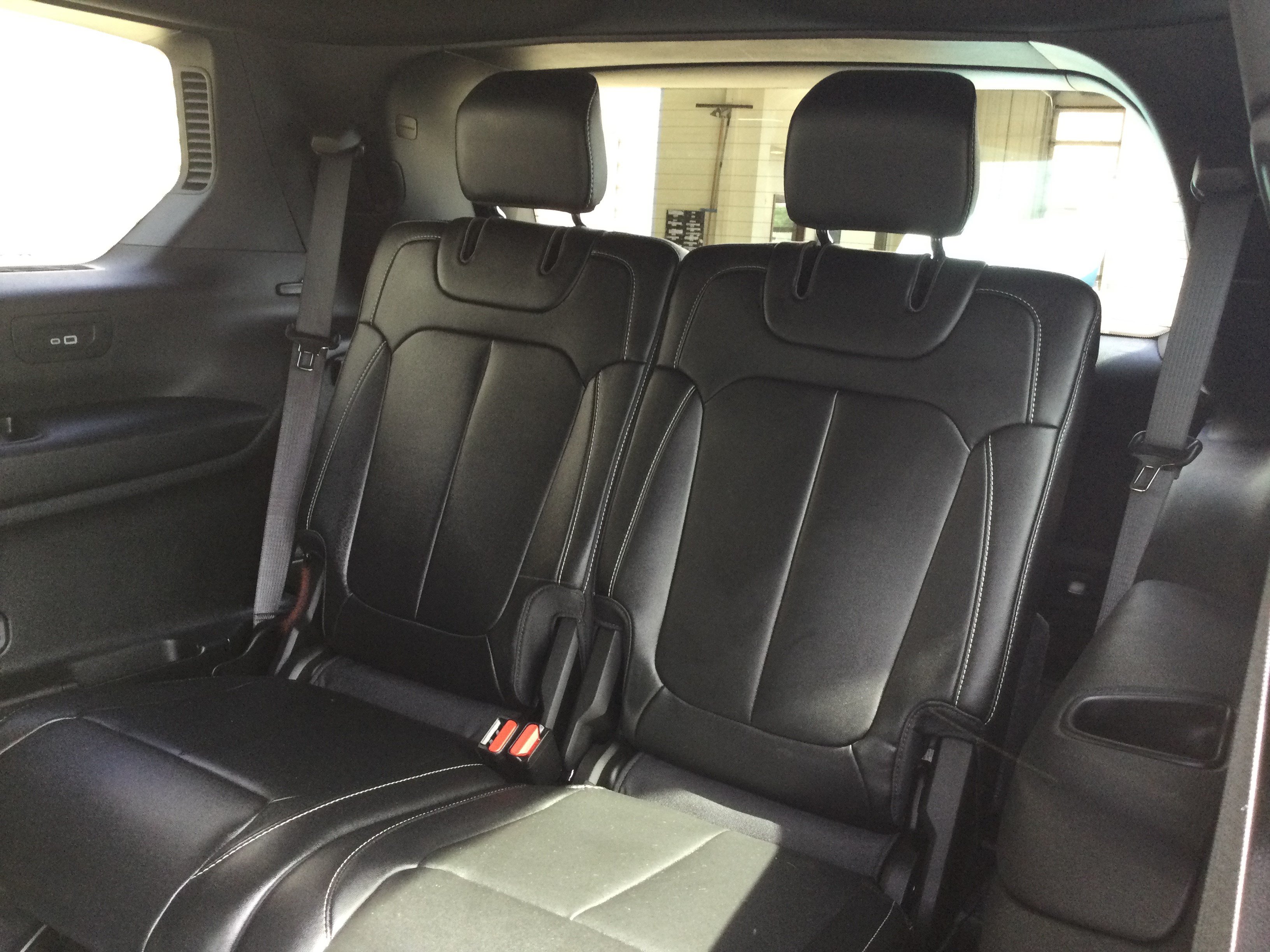Used 2024 Jeep Grand Cherokee L Limited AWD/4WD image 6