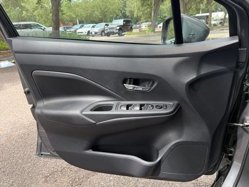 Used 2025 Nissan Versa SV FWD image 18