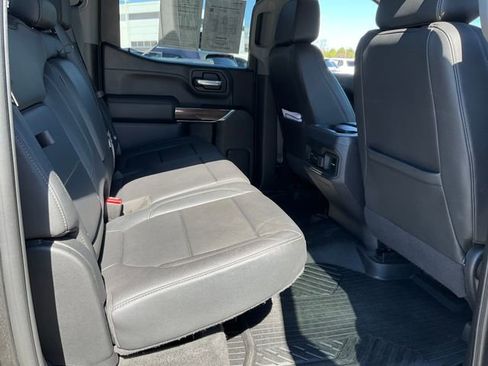 Used 2021 Chevrolet Silverado 1500 LT Trail Boss w/ Convenience Package II image 18