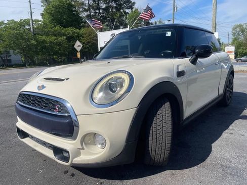 Used 2017 MINI Cooper S image 5