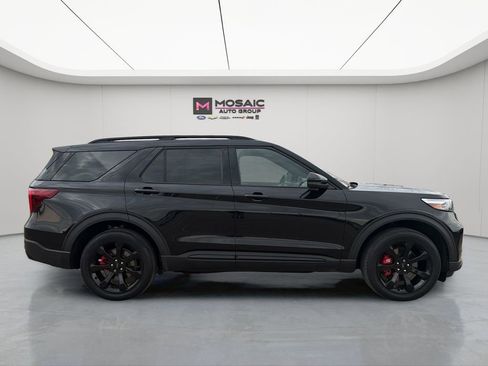 Used 2023 Ford Explorer ST w/ Equipment Group 401A image 9