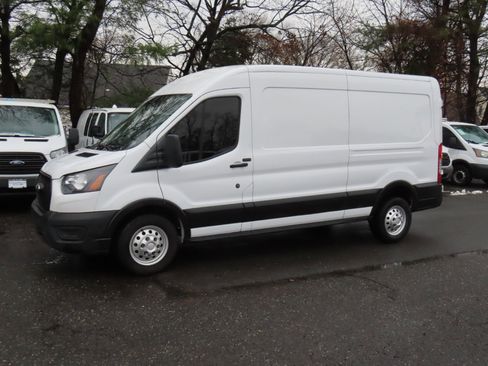 Used 2022 Ford Transit 250 Medium Roof AWD image 2
