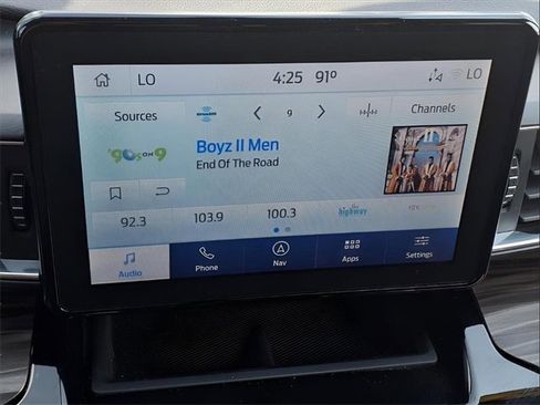 Used 2022 Ford Explorer Limited w/ Equipment Group 301A image 22