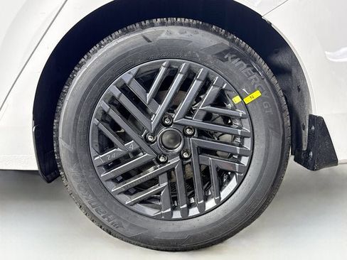 New 2026 Nissan Sentra SV image 10