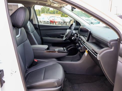 New 2026 Hyundai Tucson Limited FWD image 8