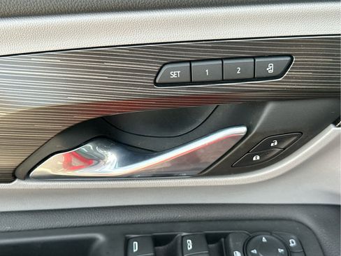 Used 2022 GMC Terrain SLT w/ Infotainment Package II image 22