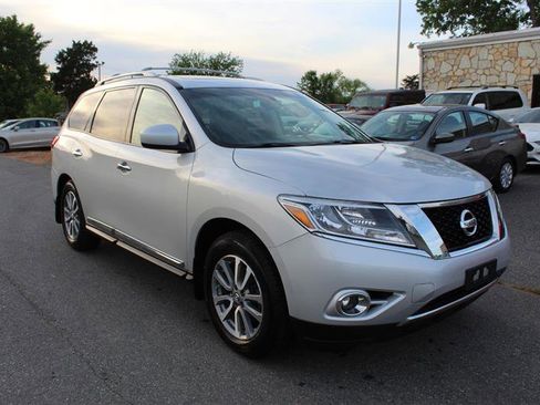 Used 2013 Nissan Pathfinder SL w/ SL Premium Pkg image 9