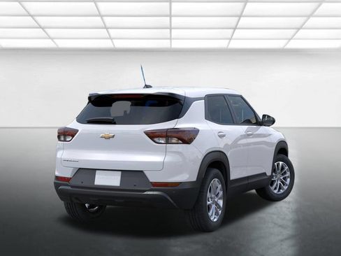 New 2026 Chevrolet TrailBlazer LS w/ LS Convenience Package FWD image 5