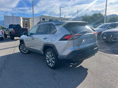 Used 2021 Toyota RAV4 XLE Premium AWD/4WD image 11