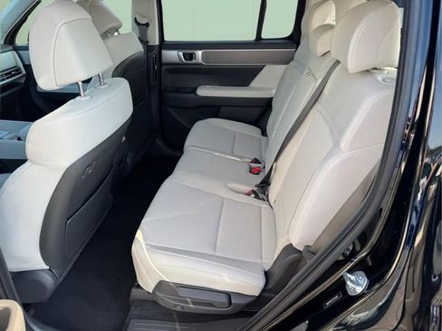 New 2026 Hyundai Santa Fe SE image 7