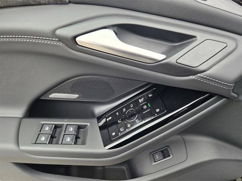 New 2025 Audi A6 e-tron Premium Plus image 17