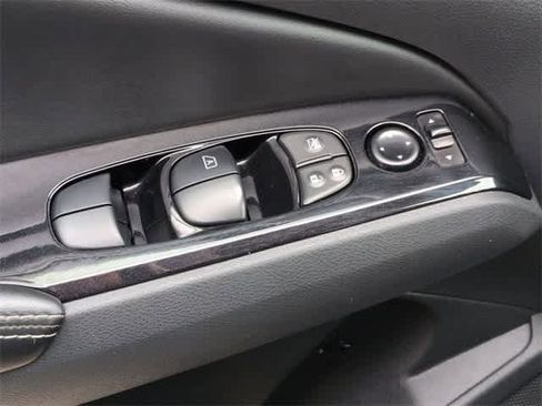 Used 2023 Nissan Altima 2.5 SV image 38