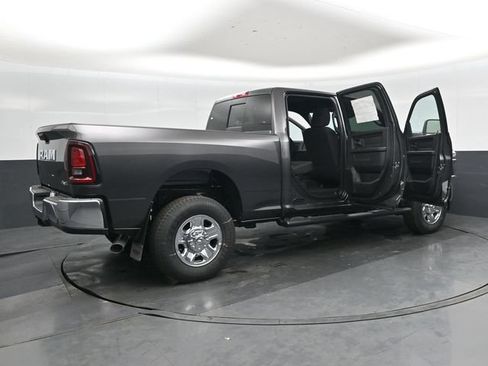 New 2026 RAM 2500 Tradesman AWD/4WD image 46