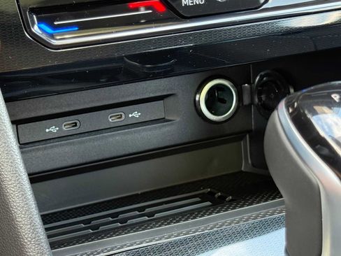 Used 2025 Volkswagen Taos SE image 21