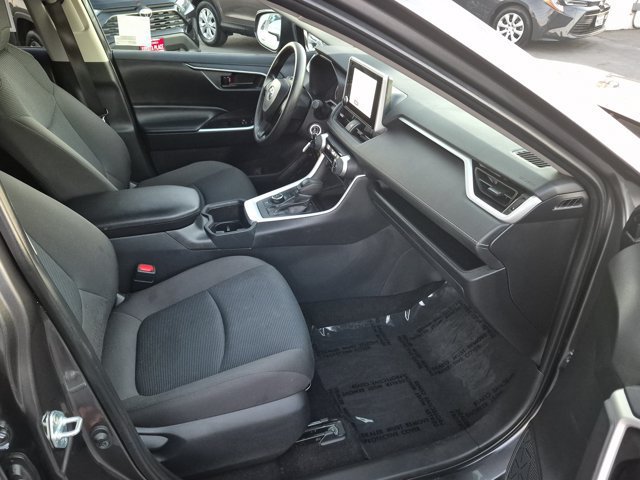 Used 2025 Toyota RAV4 LE AWD/4WD image 5