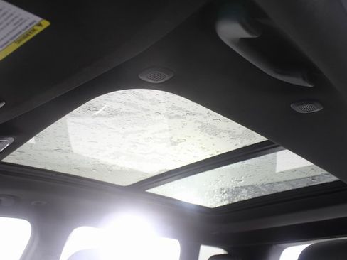 New 2025 Jeep Grand Cherokee Limited image 11