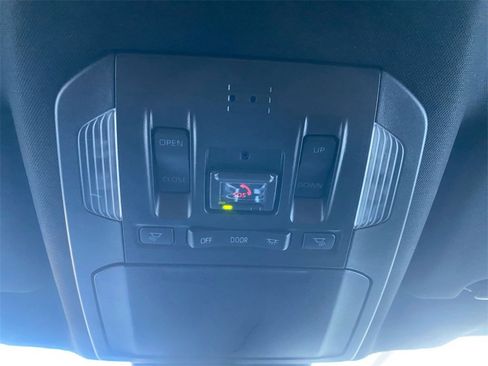 Certified 2022 Toyota Highlander XSE image 25