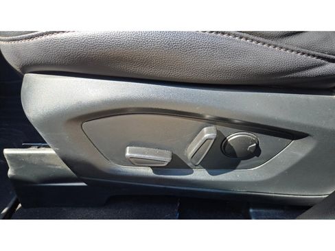 Used 2024 Ford Explorer Limited w/ Limited Technology Package RWD image 25