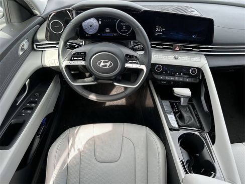 New 2026 Hyundai Elantra Limited image 3