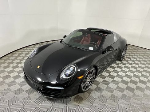 Used 2019 Porsche 911 Targa 4 AWD/4WD image 10