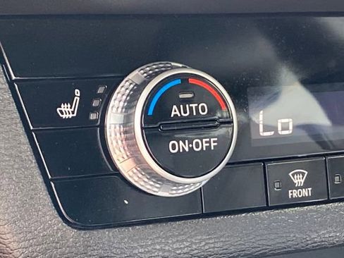 Used 2024 Mitsubishi Outlander 4WD Plug-In Hybrid image 21