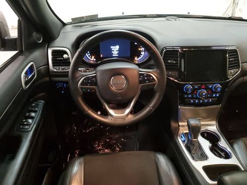 Used 2019 Jeep Grand Cherokee Altitude AWD/4WD image 14