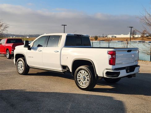 Used 2022 Chevrolet Silverado 3500 High Country w/ Z71 Off-Road Package image 2