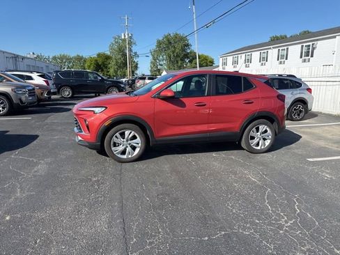 Certified 2024 Buick Encore GX Preferred FWD image 10