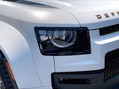 New 2026 Land Rover Defender 110 OCTA AWD/4WD image 20