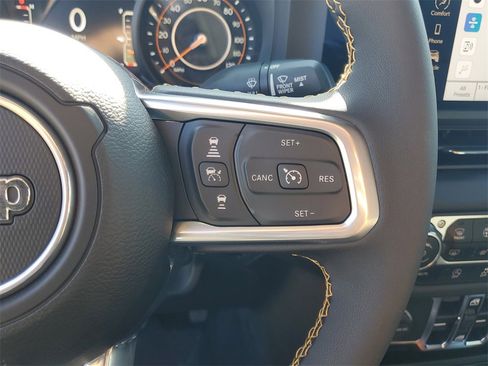 Used 2024 Jeep Wrangler Sahara image 17