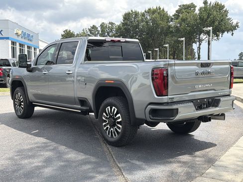 Used 2026 GMC Sierra 2500 Denali Ultimate AWD/4WD image 10