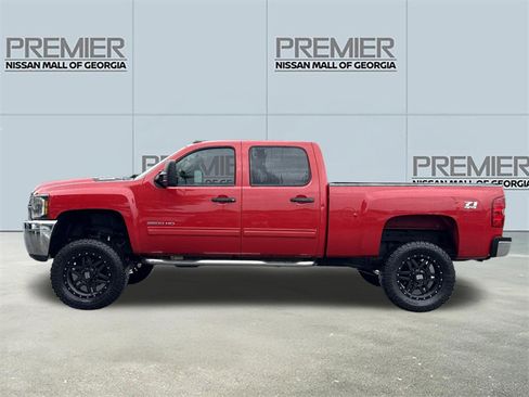 Used 2011 Chevrolet Silverado 2500 LT w/ Suspension Package, Off-Road AWD/4WD image 17