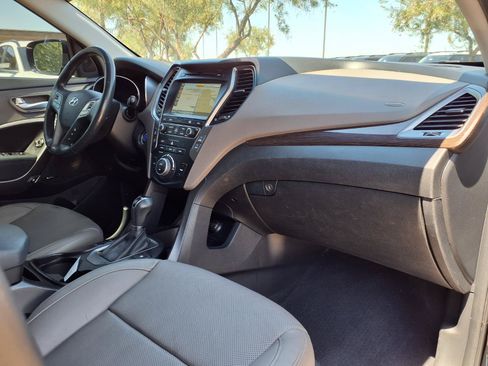 Used 2017 Hyundai Santa Fe Sport FWD image 10
