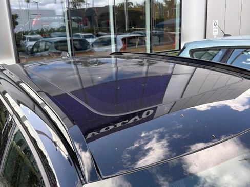 Used 2023 Volvo XC40 Recharge Plus w/ Protection Package Premier image 18