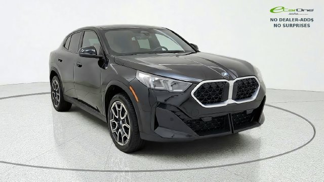 Used 2026 BMW X2 xDrive28i AWD/4WD image 1