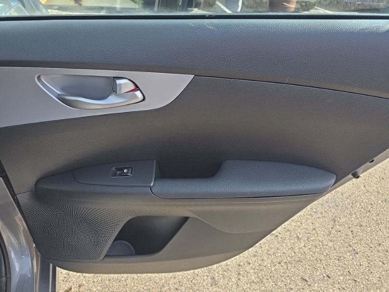 Used 2023 Kia Forte LXS w/ LXS Technology Package FWD image 28
