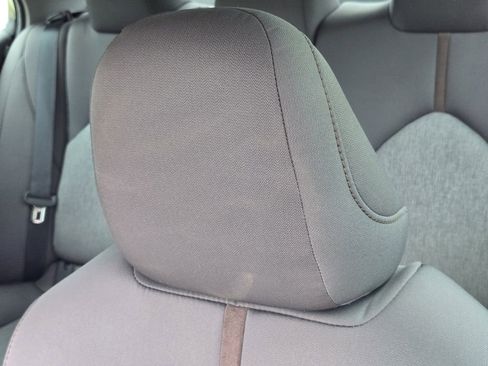 Used 2019 Toyota Camry LE FWD image 17