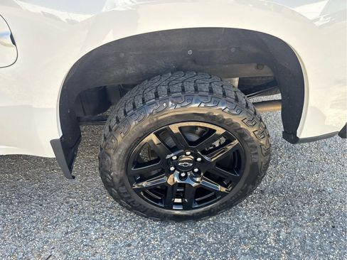 Used 2022 Chevrolet Silverado 1500 LT Trail Boss w/ LT Trail Boss Premium Package image 18