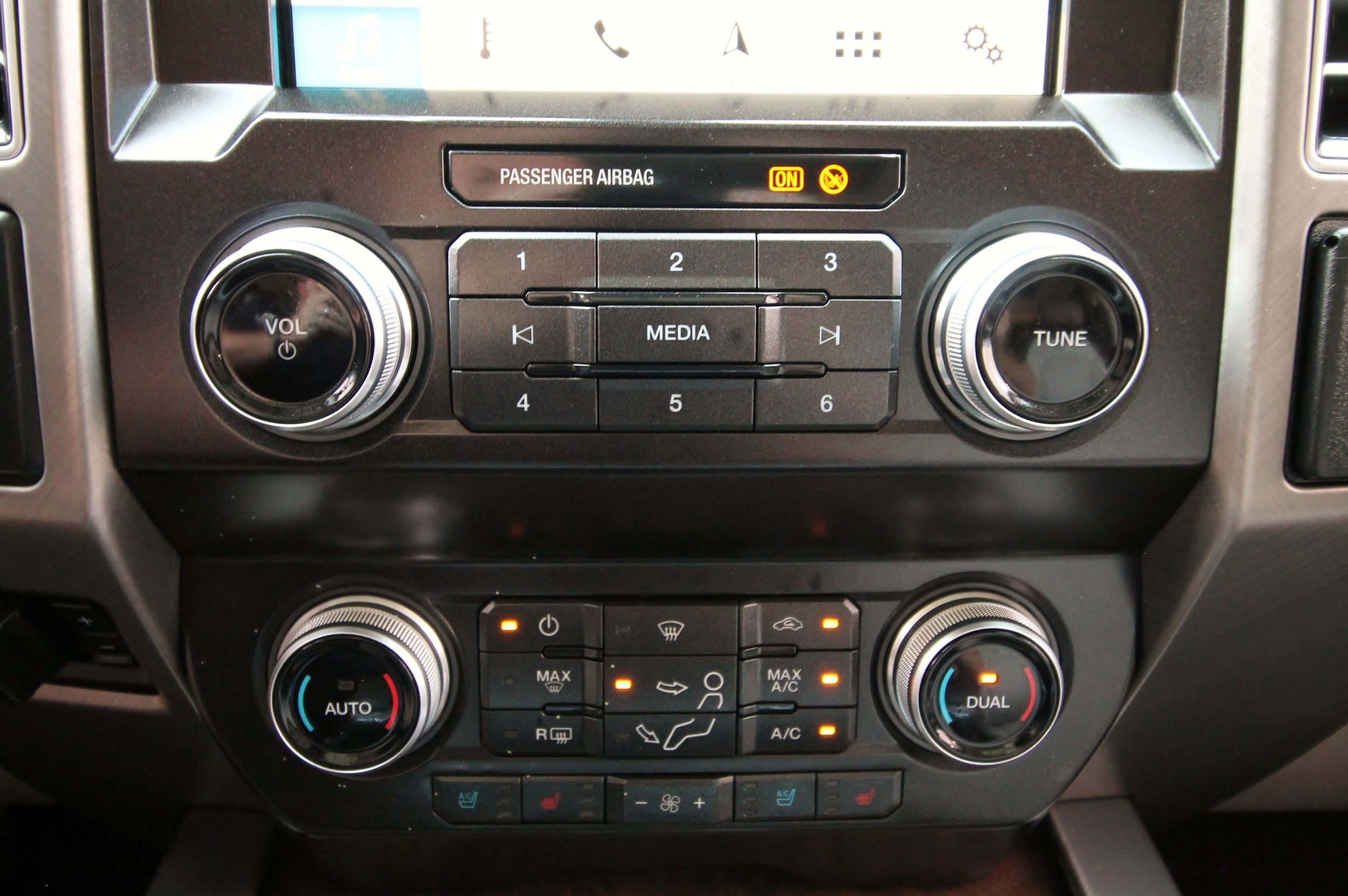 Used 2019 Ford F250 Limited AWD/4WD image 37