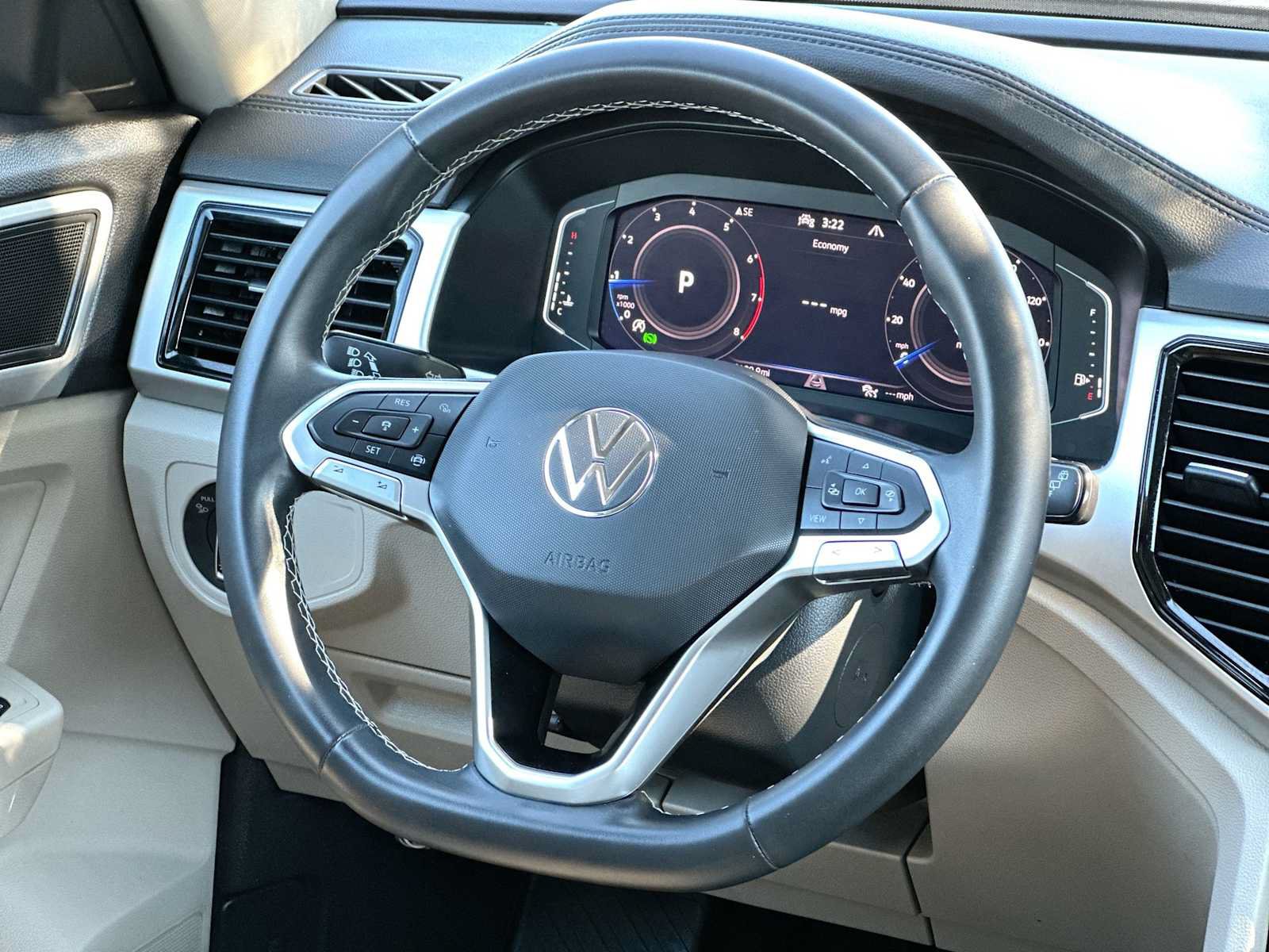 Used 2022 Volkswagen Atlas SE w/ Panoramic Sunroof Package AWD/4WD image 27