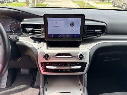 Used 2021 Ford Explorer XLT RWD image 25