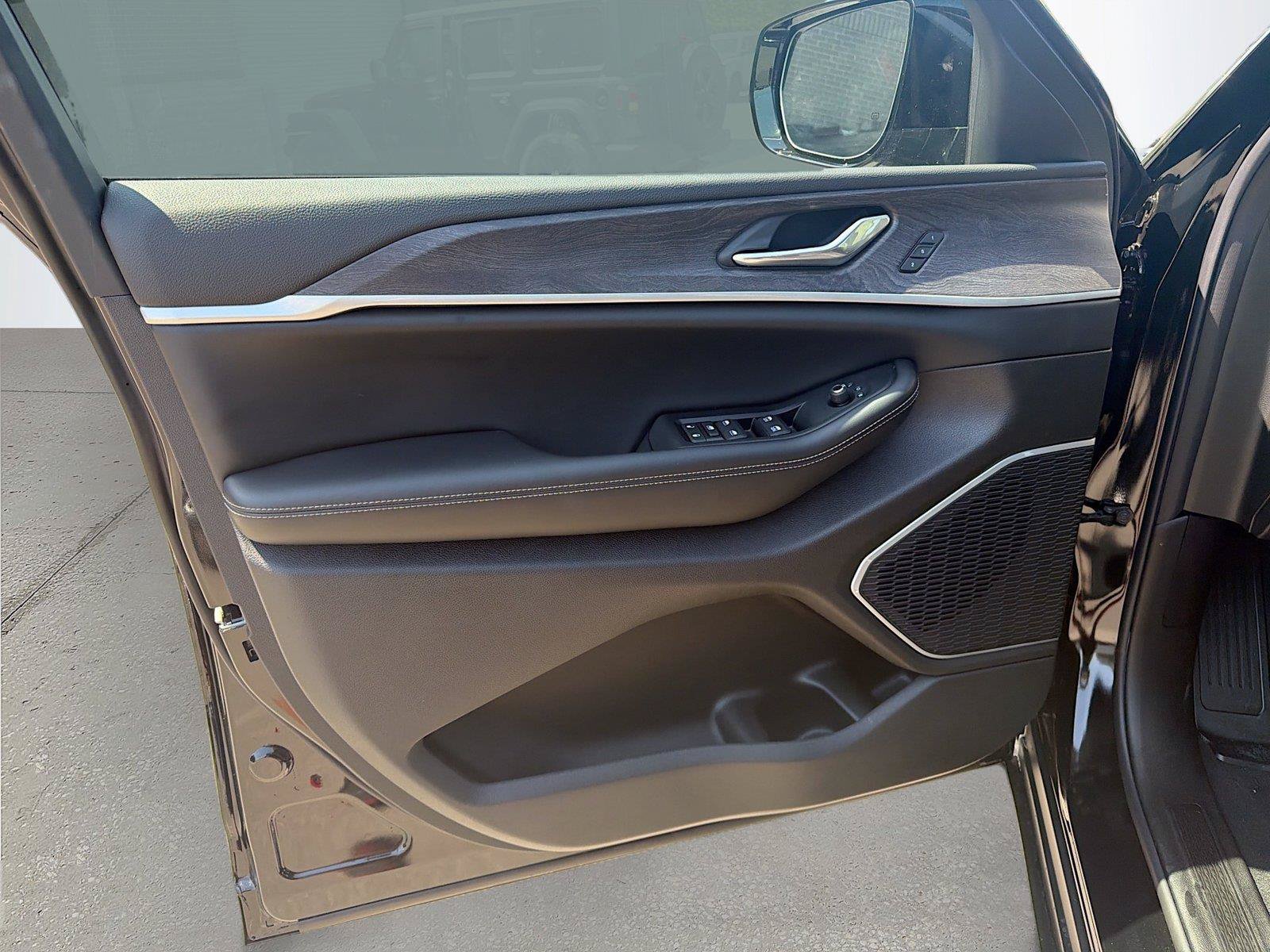 New 2026 Jeep Grand Cherokee Limited AWD/4WD image 22
