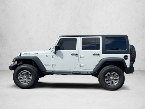 Used 2016 Jeep Wrangler Unlimited Rubicon w/ Connectivity Group AWD/4WD image 8