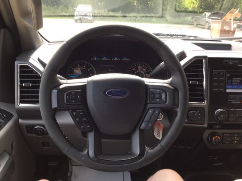 Used 2015 Ford F150 XLT w/ Equipment Group 301A Mid AWD/4WD image 15