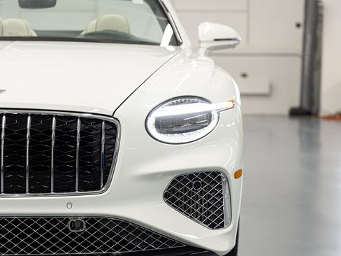 New 2026 Bentley Continental GTC AWD/4WD image 13