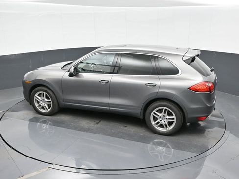 Used 2014 Porsche Cayenne image 27
